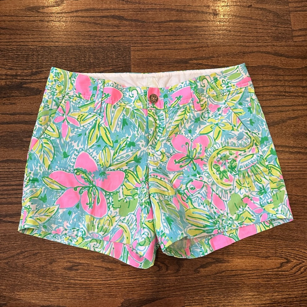 Lilly Pulitzer Callahan short, size 6